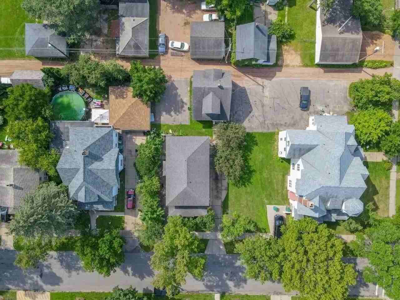 607 Grant St - Photo 3 of 20