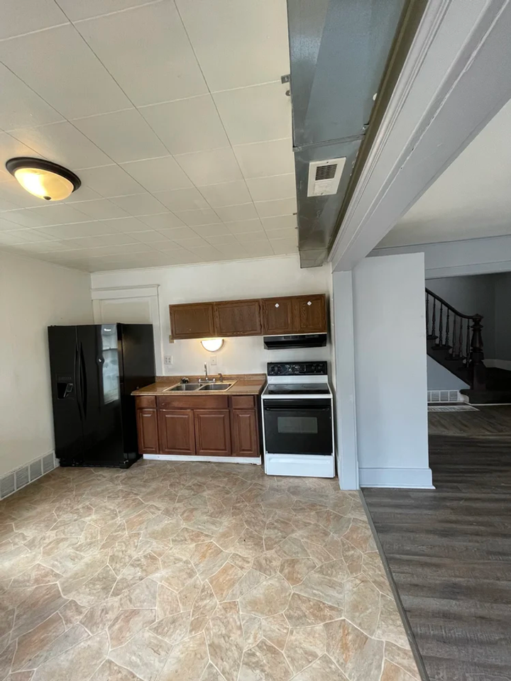 607 Grant St - Photo 5 of 20