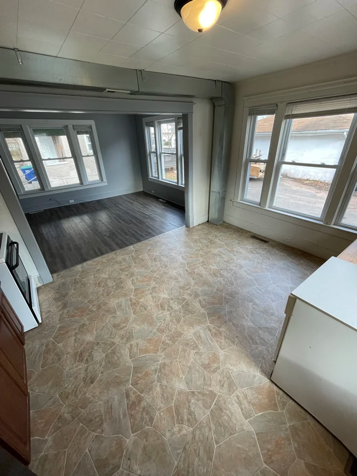 607 Grant St - Photo 6 of 20