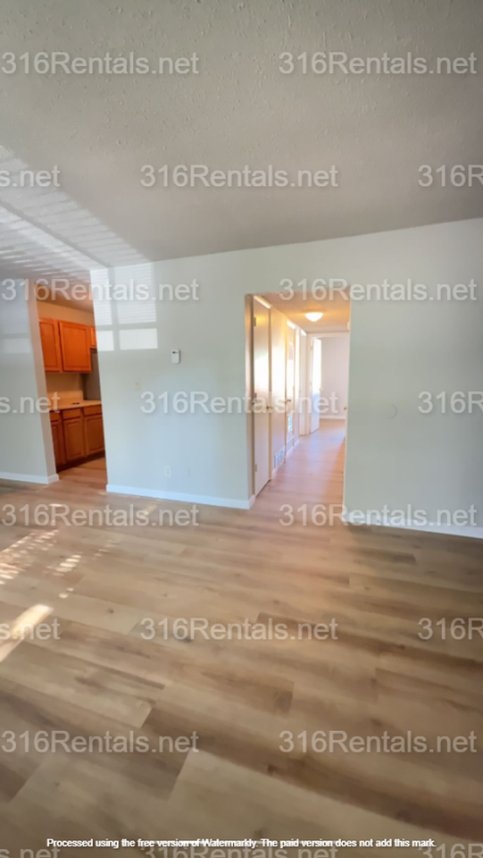 1510 E 17th St N - Photo 3 of 9