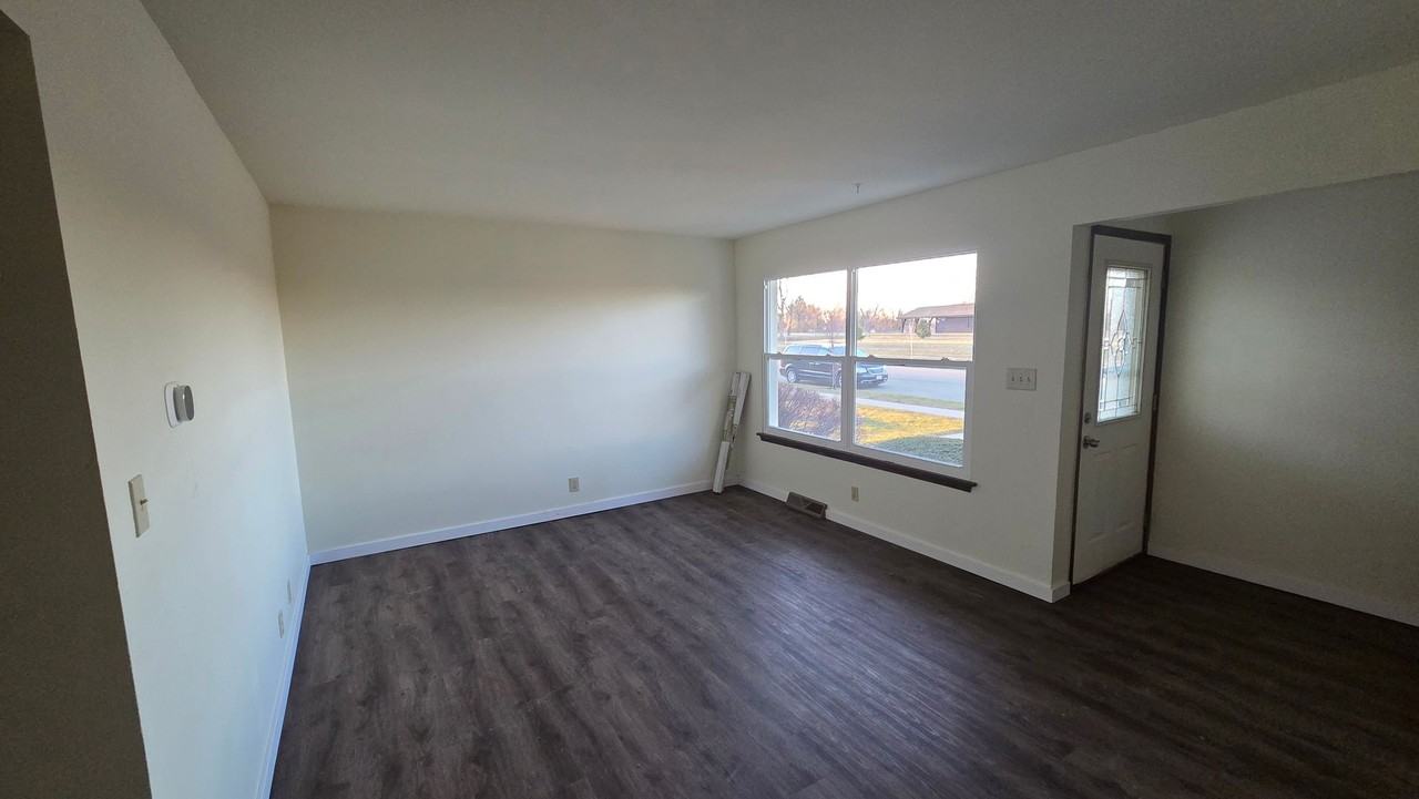 5303 Byrd Ave - Photo 3 of 15