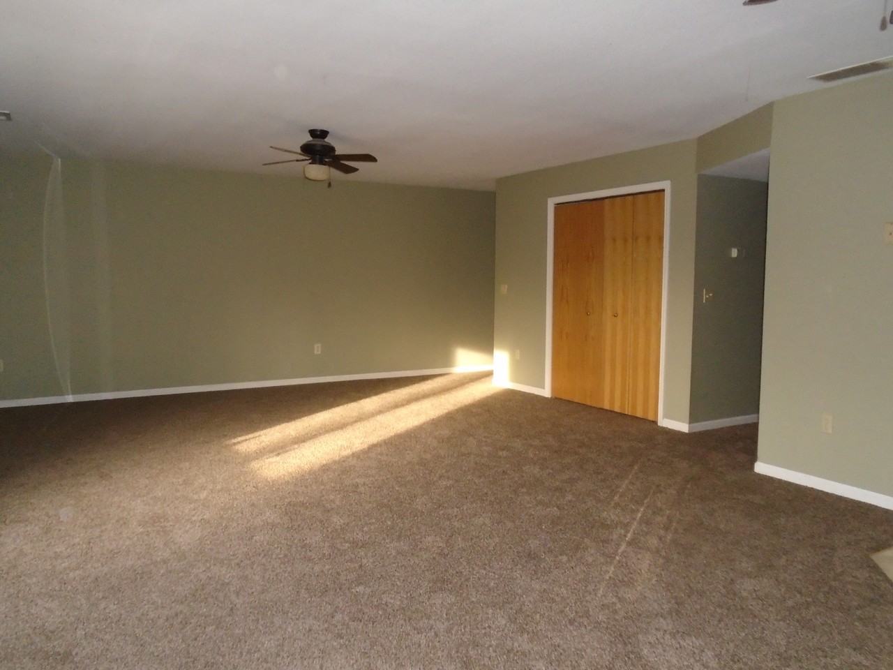 615 N 4th St - Photo 2 of 10