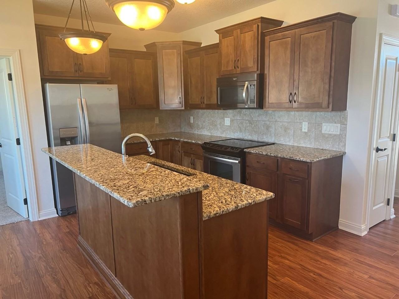 2712 London Dr - Photo 4 of 24