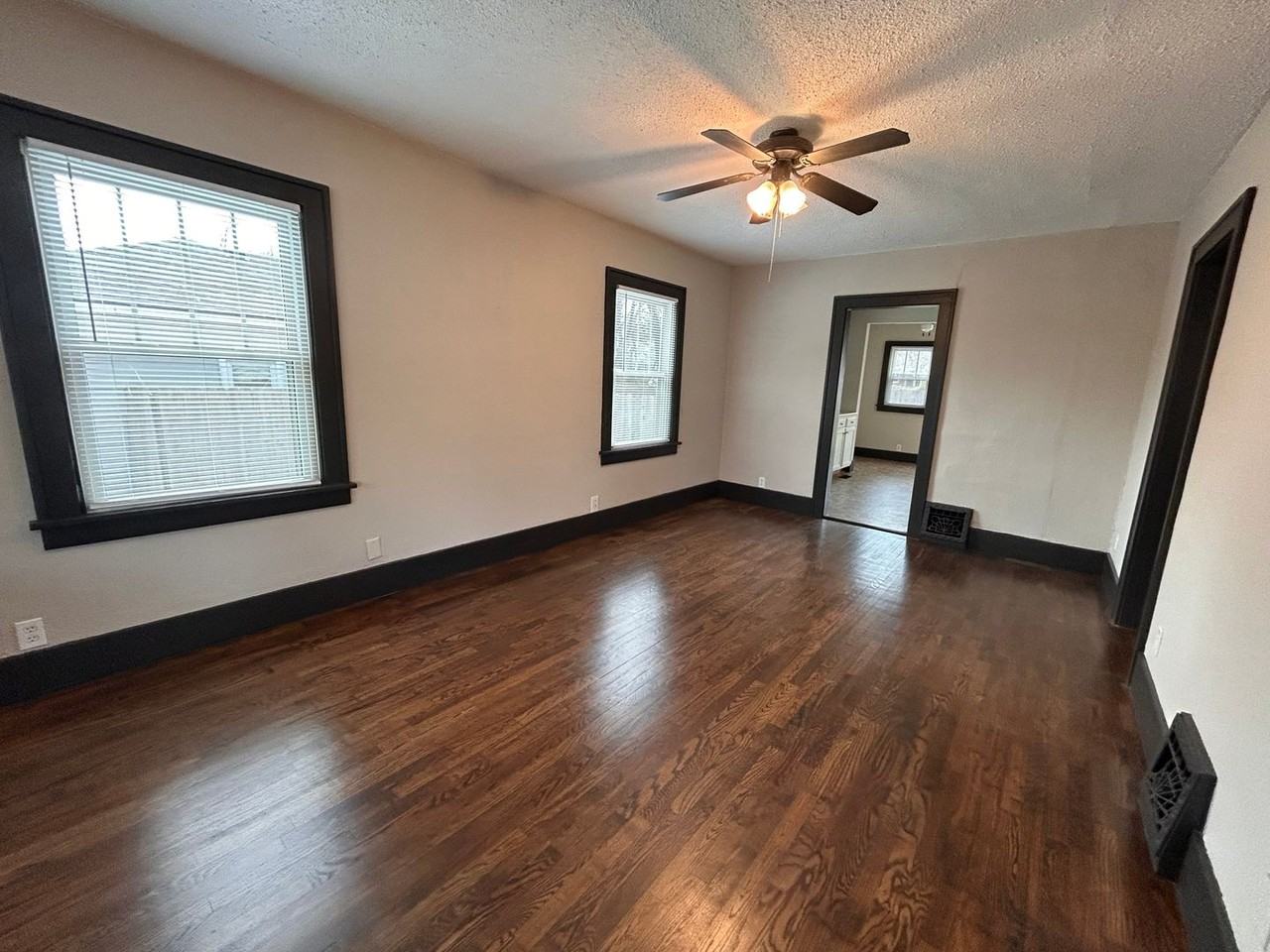 627 N Dellrose Ave - Photo 3 of 10