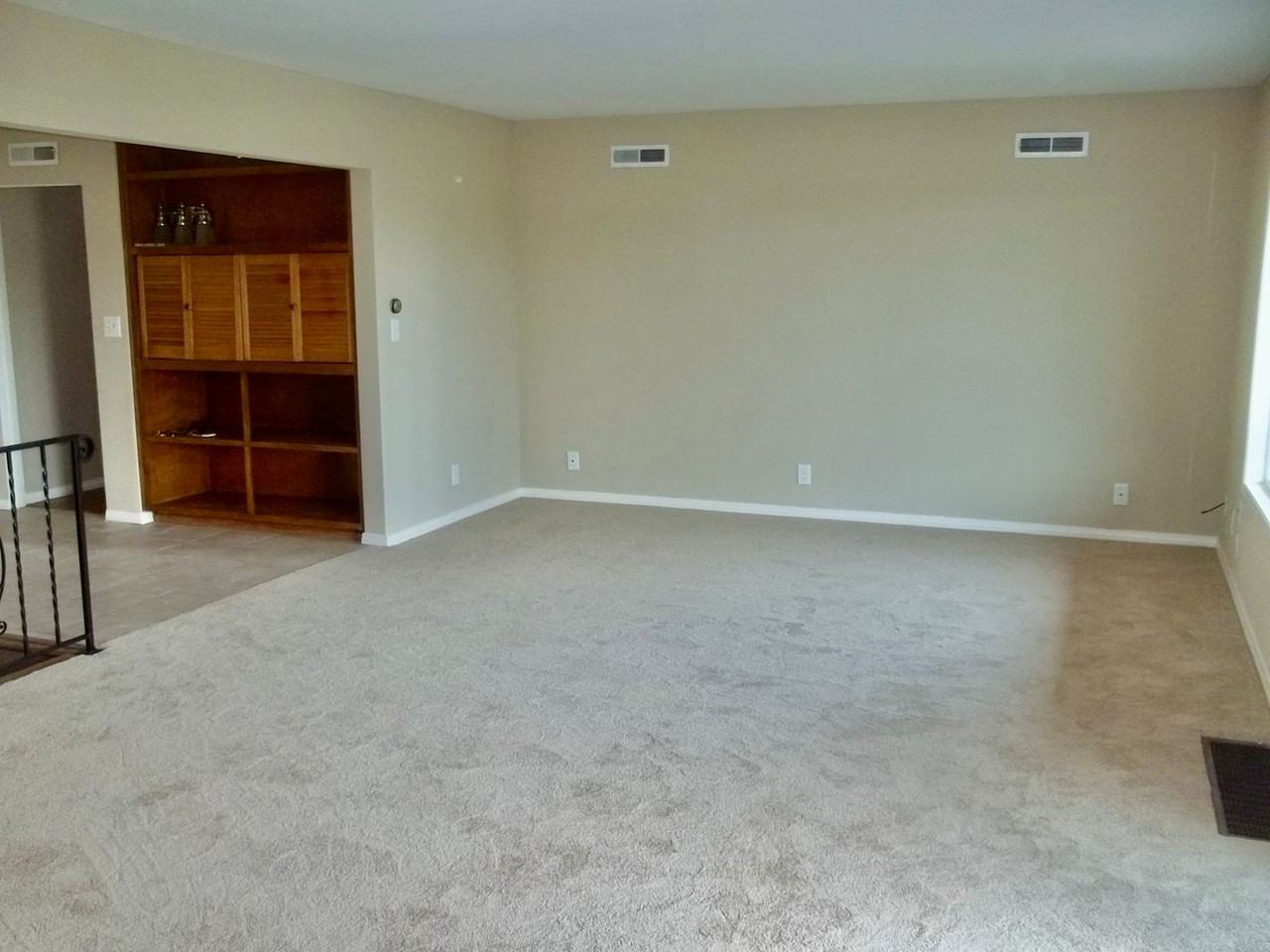 4317 Lerida Dr - Photo 3 of 13