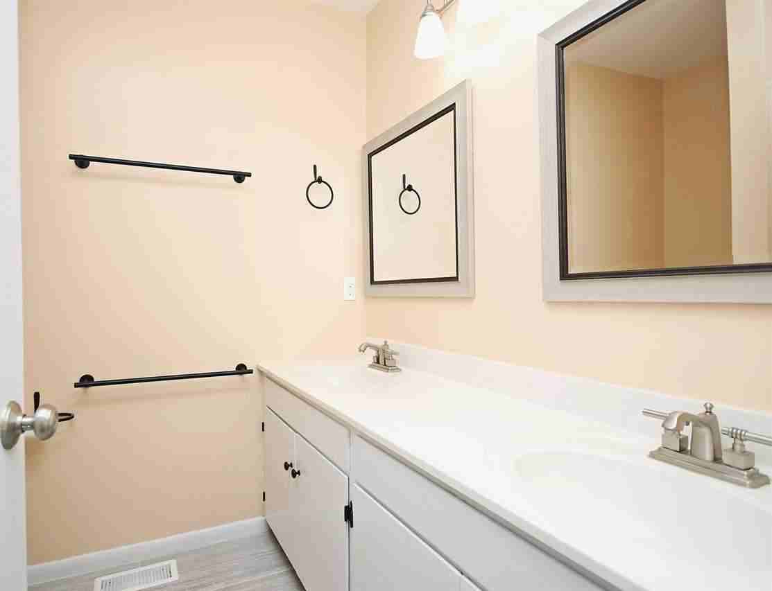 1542 Birnam Dr - Photo 6 of 10