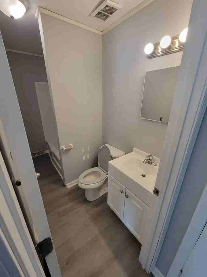 1016 Washington St #A - Photo 5 of 6