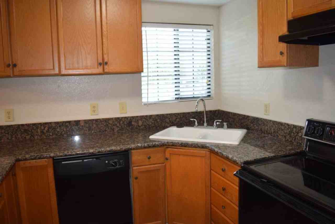 7445 Auburn Oaks Ct #K - Photo 5 of 13