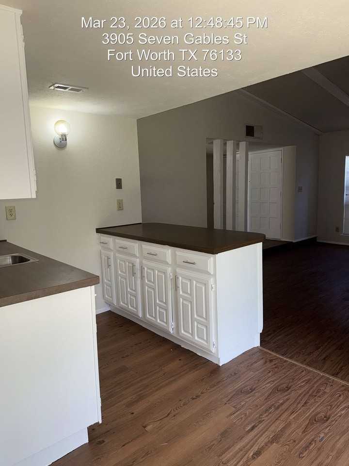 3905 Seven Gables St - Photo 4 of 16