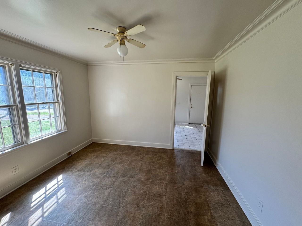 906 Mark Dr - Photo 6 of 26