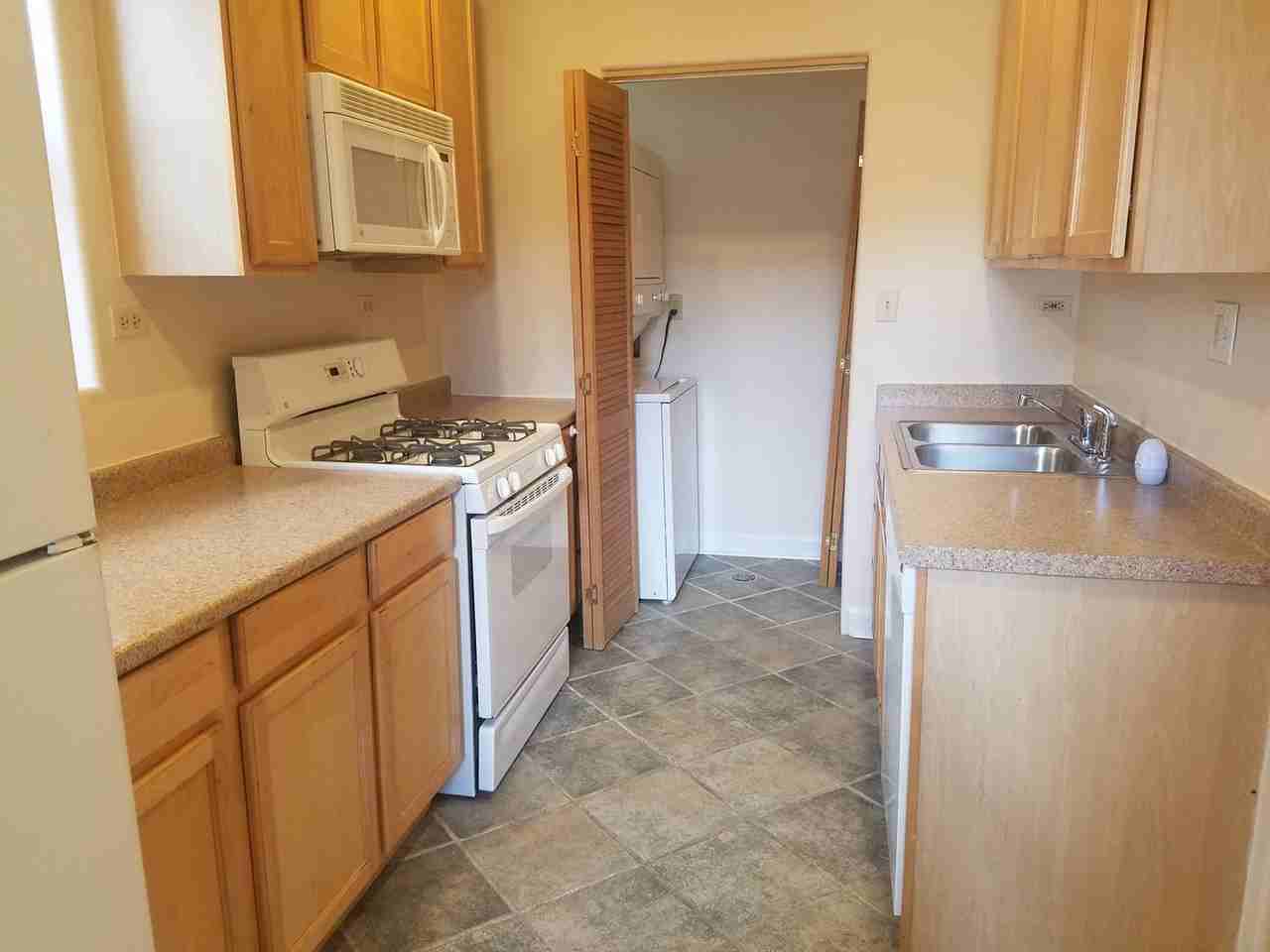 7306 S Yates Blvd - Photo 4 of 17