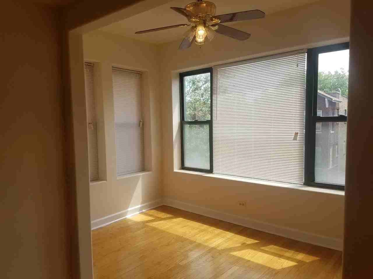 7306 S Yates Blvd - Photo 7 of 17