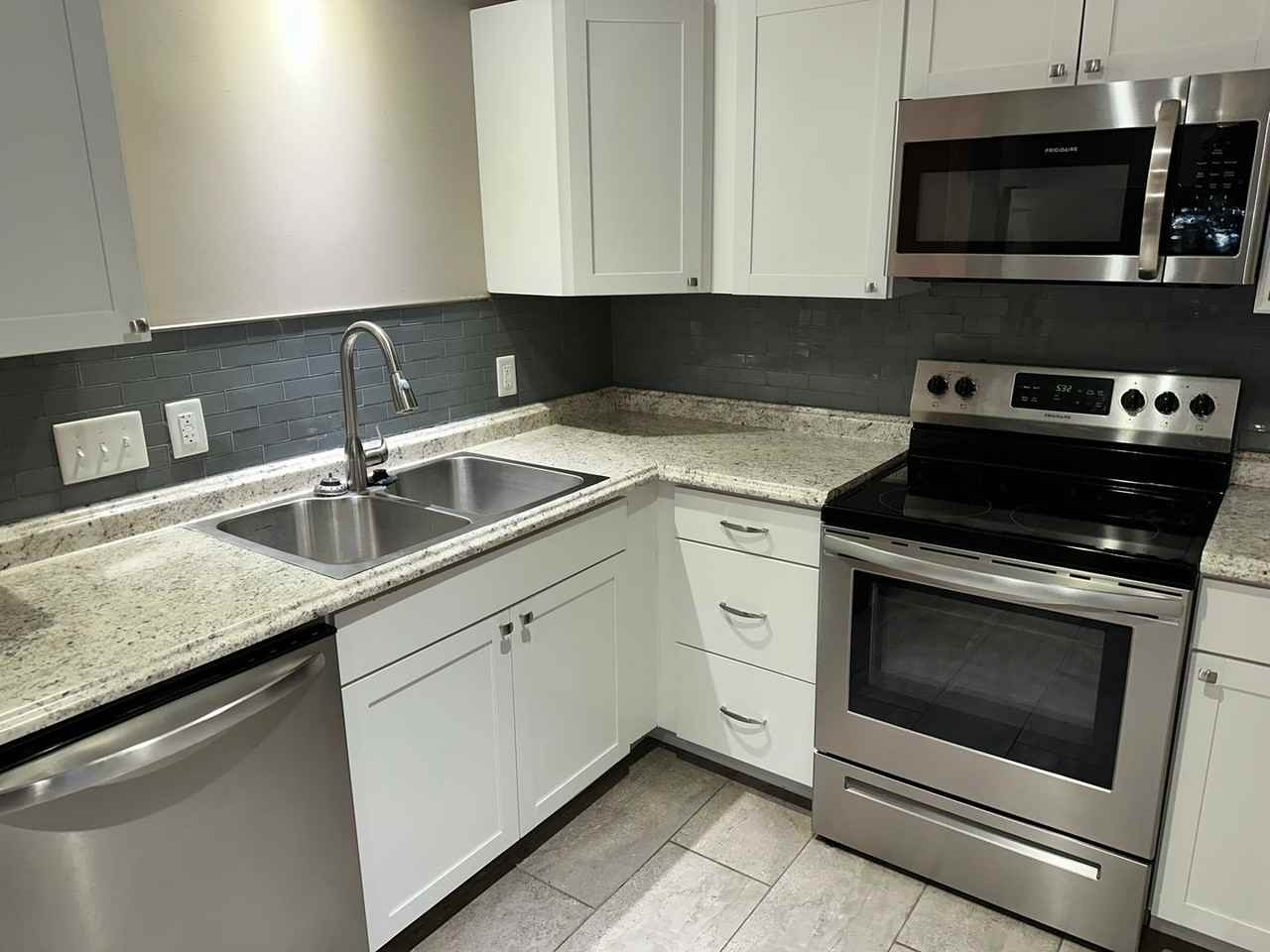 1701 Parson St ## 1 - Photo 2 of 6