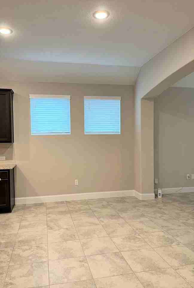 1315 Spring Row St - Photo 6 of 18