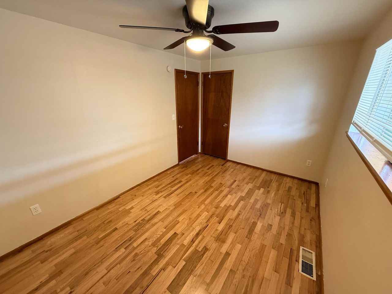 5310 N 44th St - Photo 7 of 12