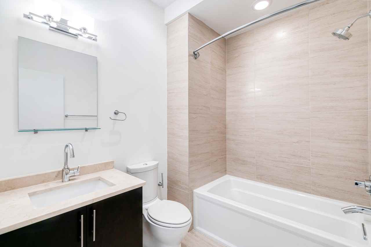 919 N 5th St #8 - Photo 4 of 29