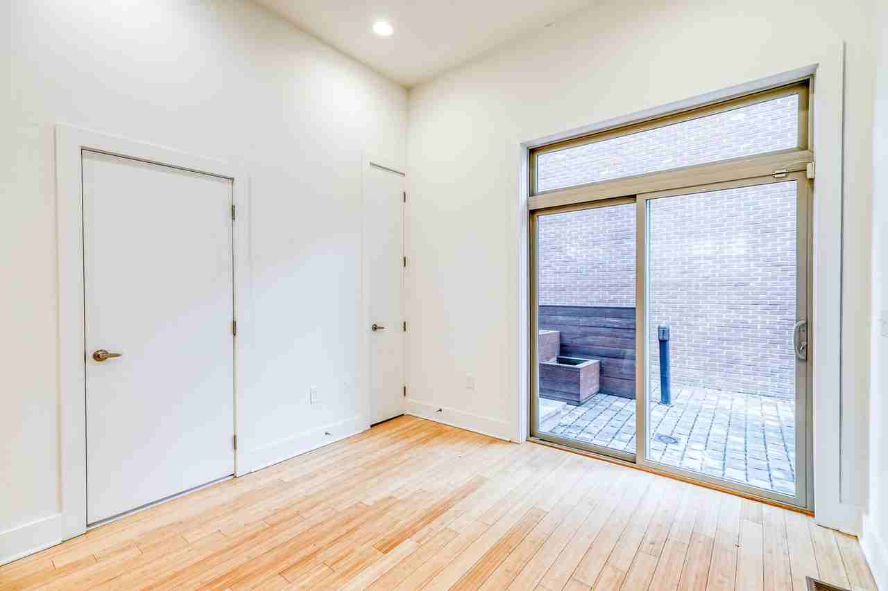 919 N 5th St #8 - Photo 7 of 29