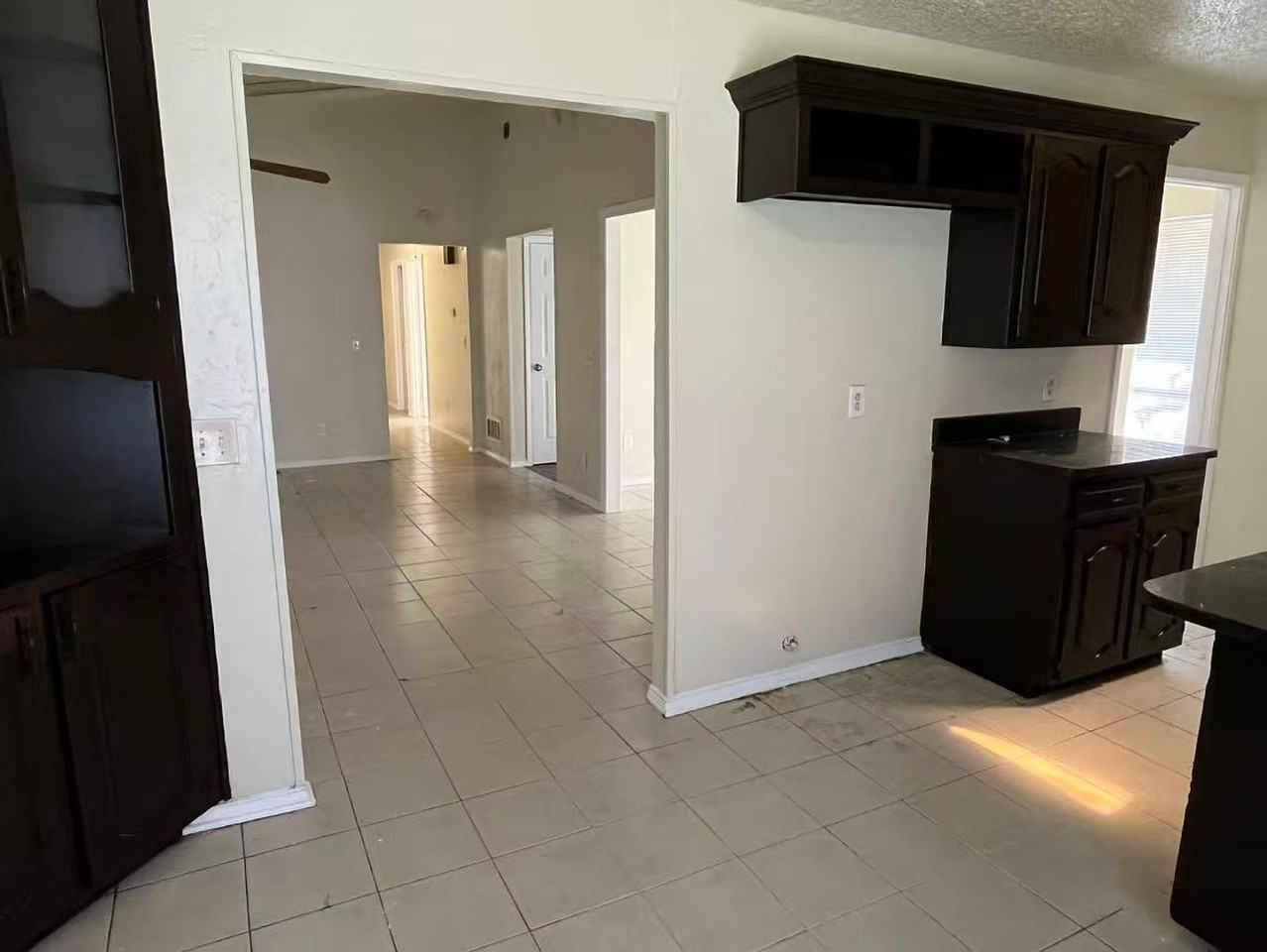 4117 Lantern Light Dr - Photo 4 of 10