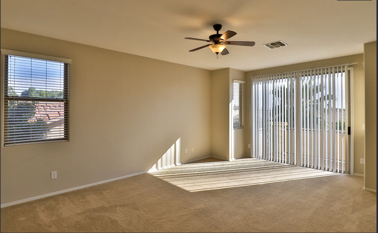 8367 W Midway Ave - Photo 5 of 16