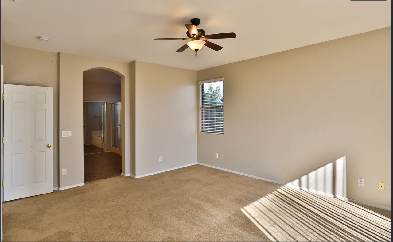 8367 W Midway Ave - Photo 7 of 16