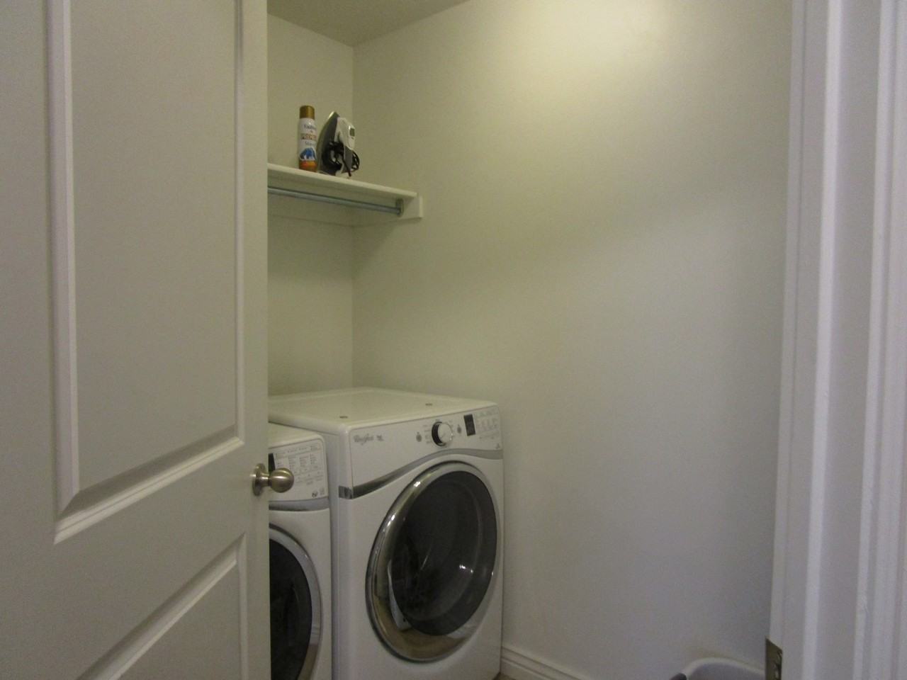 526 S 285 E - Photo 7 of 11