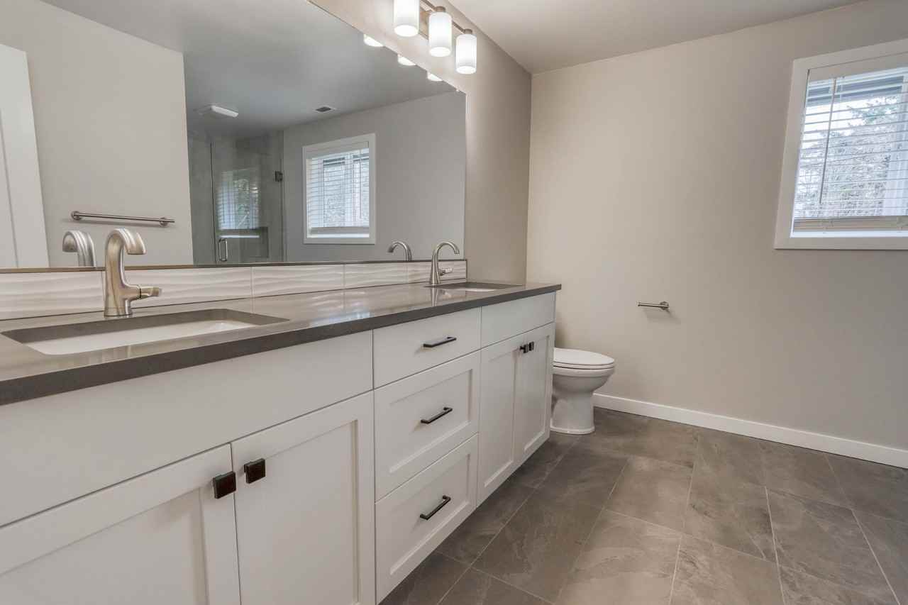 3613 Se Sunrise Dr - Photo 3 of 38