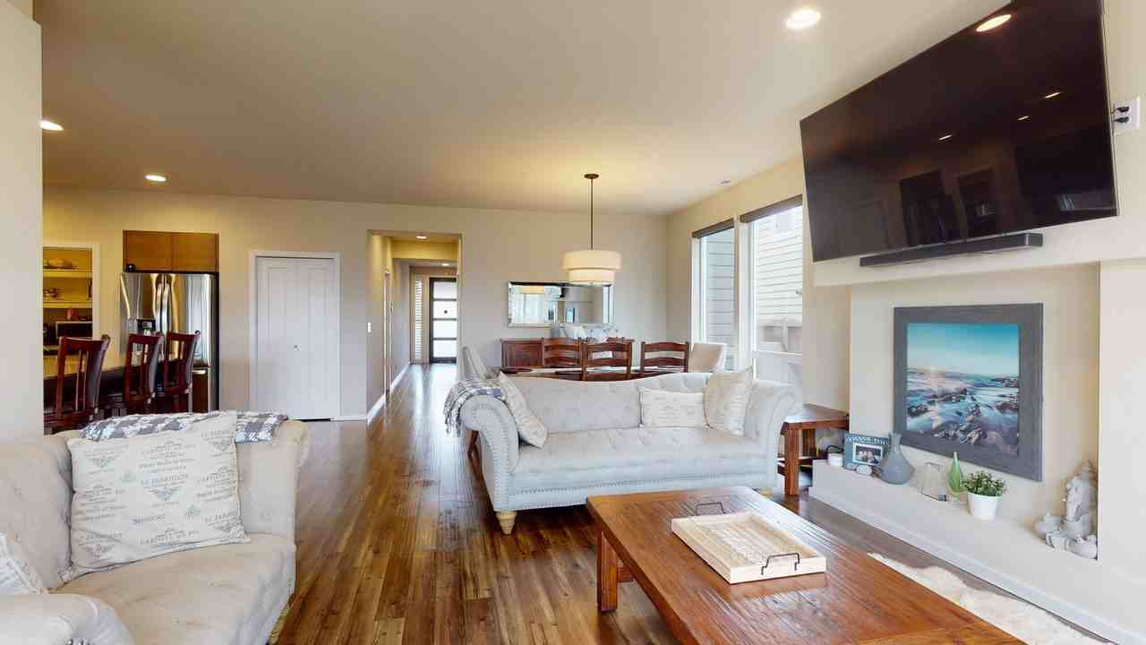 5606 Franklin Ave Se - Photo 5 of 50