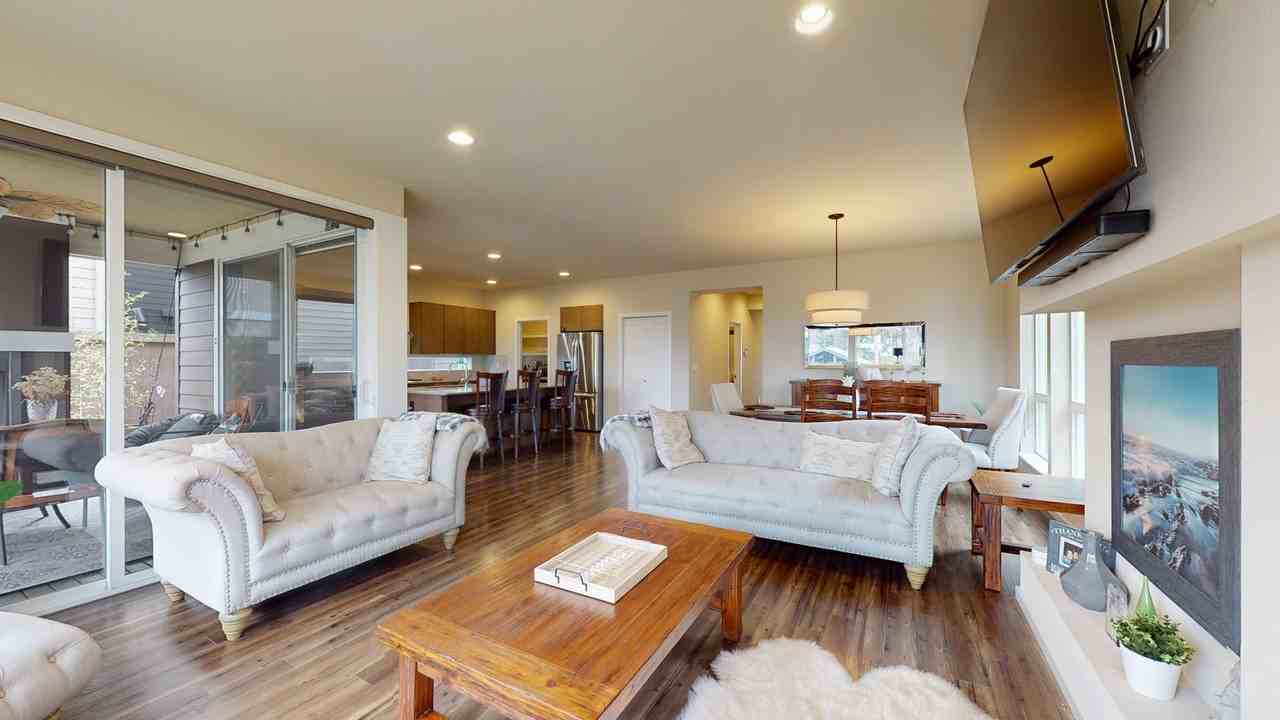 5606 Franklin Ave Se - Photo 6 of 50