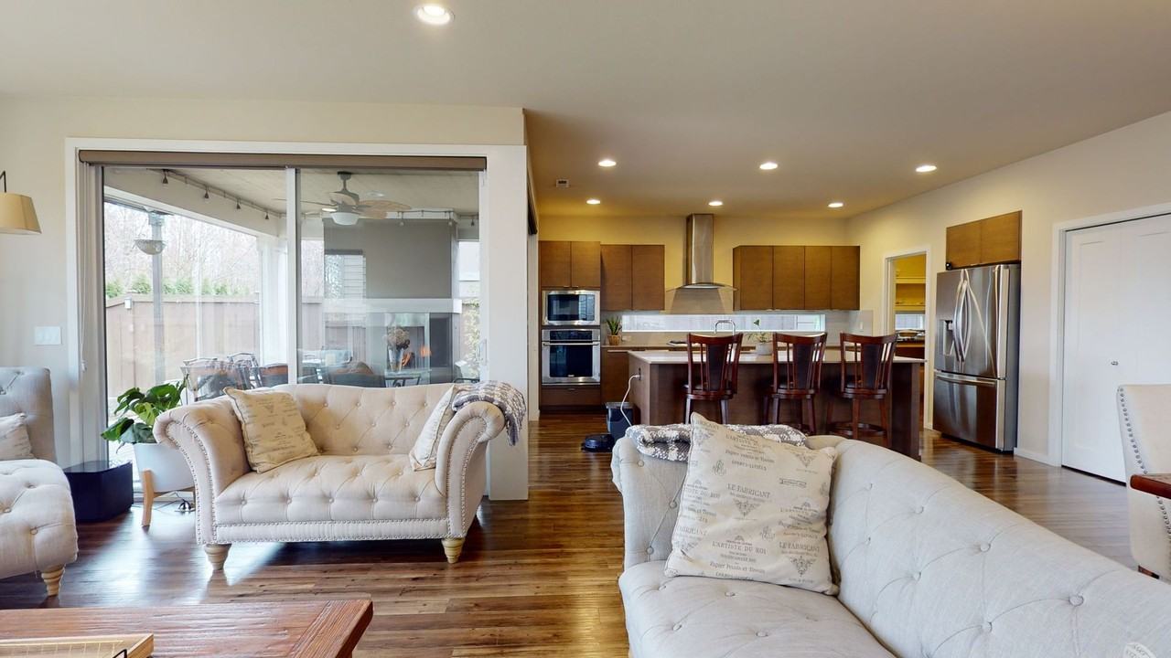 5606 Franklin Ave Se - Photo 7 of 50