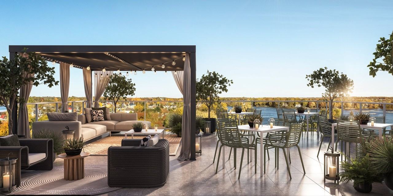 200 Boul Harwood - Photo 2 of 10