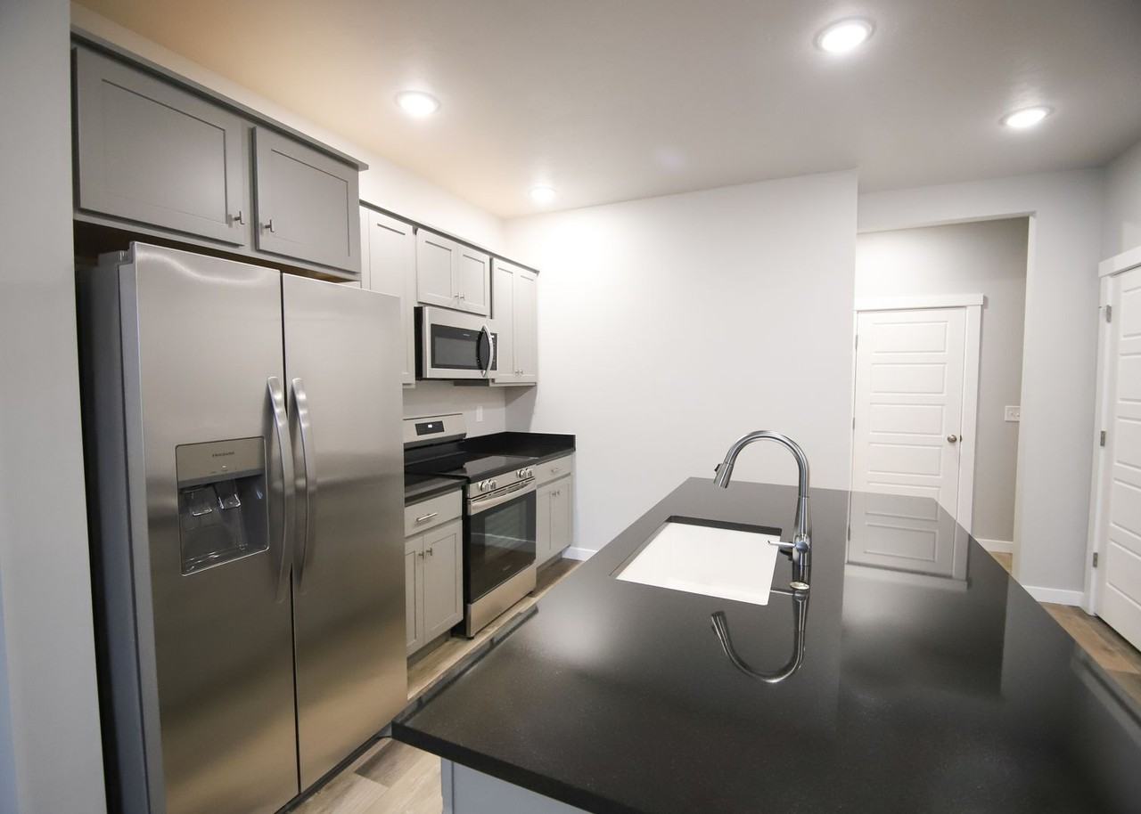 265 S Fritts Ave - Photo 7 of 13