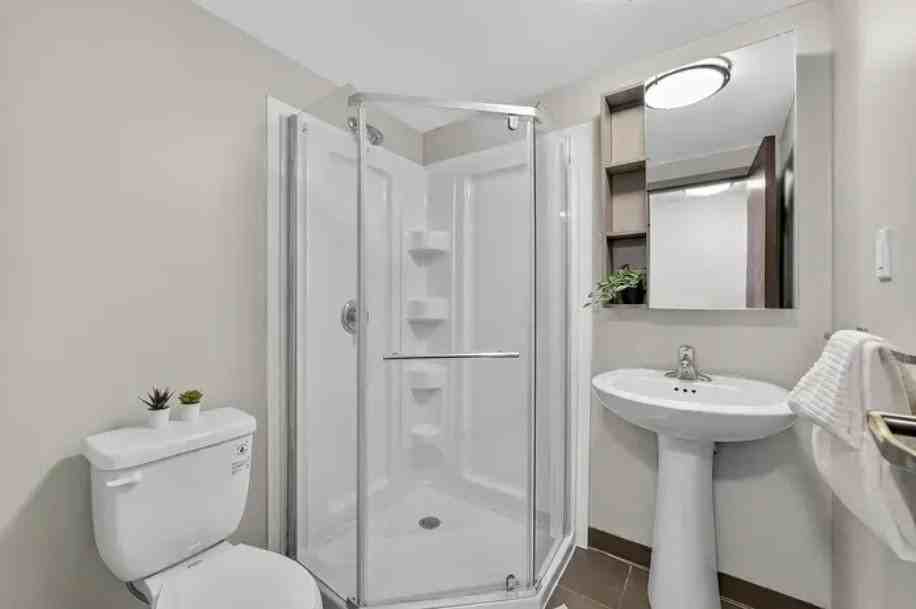 254 Phillip St - Photo 7 of 8