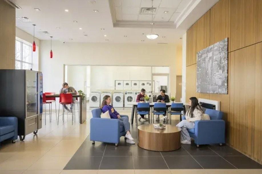 315 King St N - Photo 2 of 9