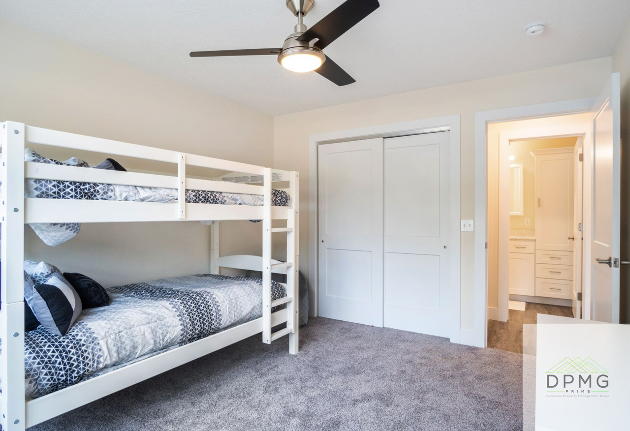 414 Haven St - Photo 2 of 9