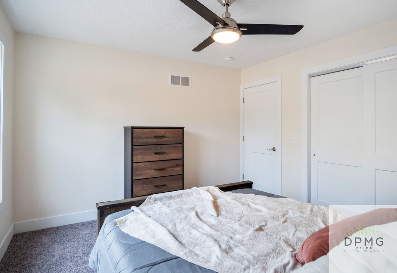 414 Haven St - Photo 4 of 9