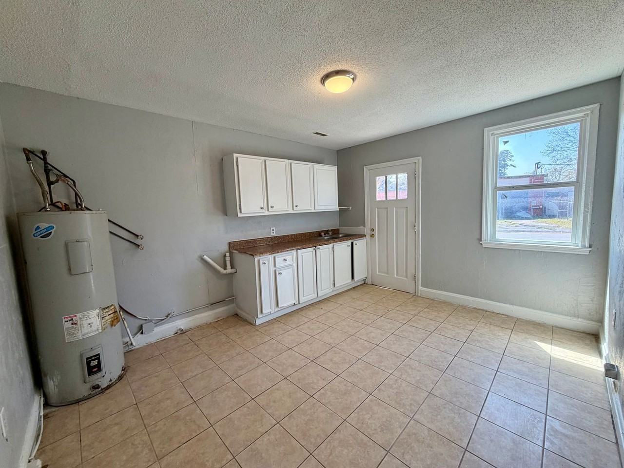 634A Miller Rd - Photo 3 of 7