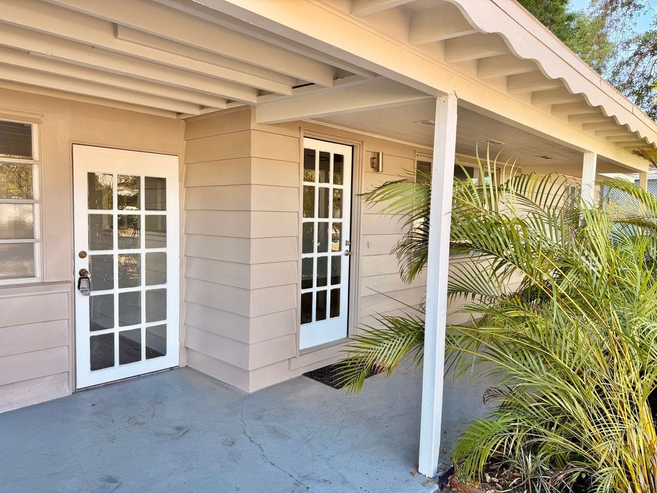 720 N Lime Ave - Photo 2 of 11