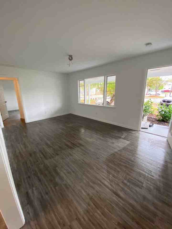 720 N Lime Ave - Photo 4 of 11