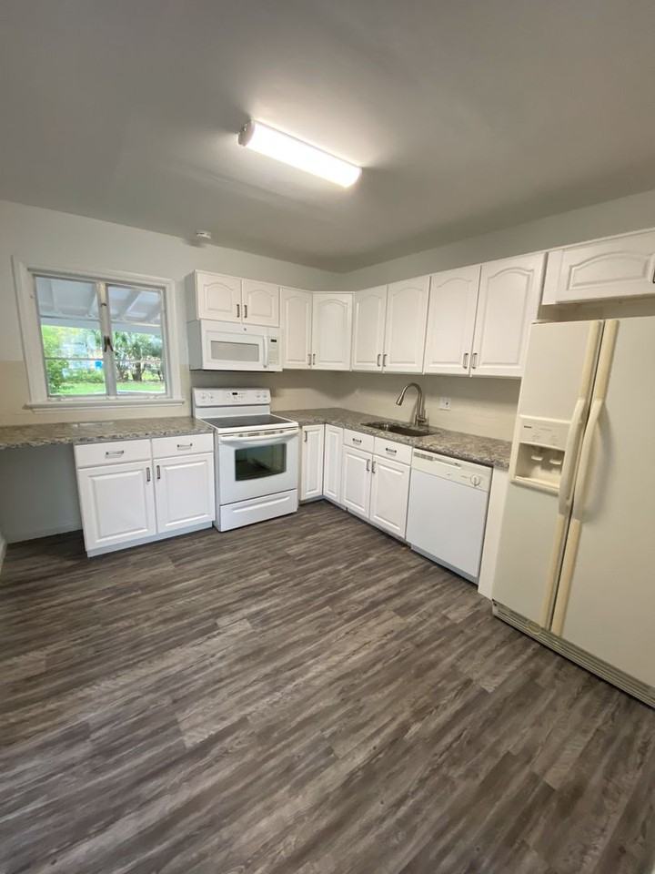 720 N Lime Ave - Photo 5 of 11