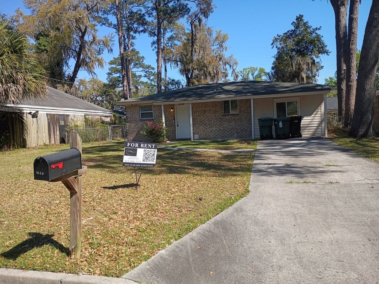 2428 Bon Air Dr - Photo 2 of 20