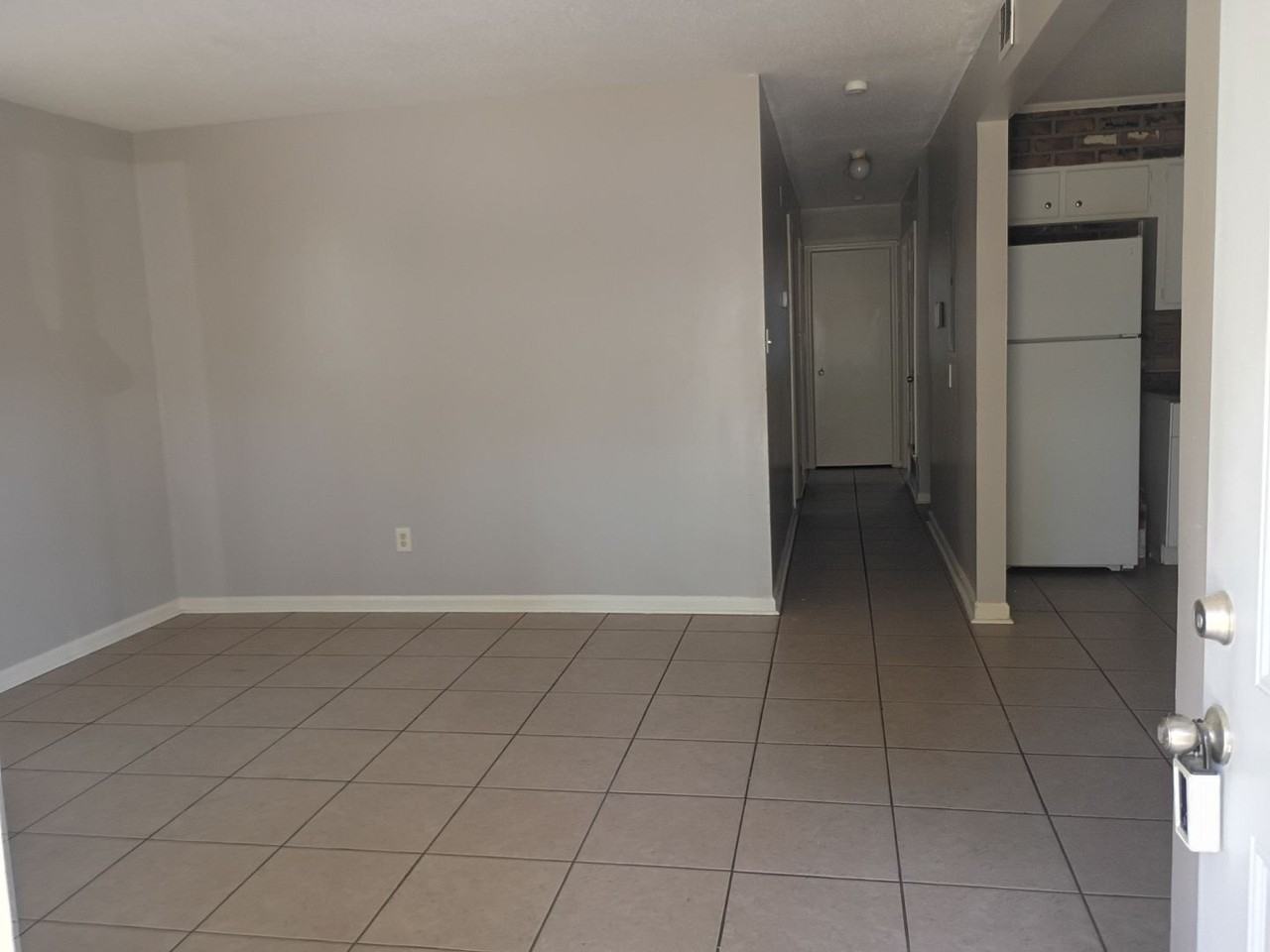 2428 Bon Air Dr - Photo 3 of 20