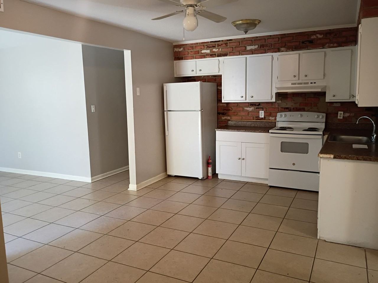 2428 Bon Air Dr - Photo 6 of 20