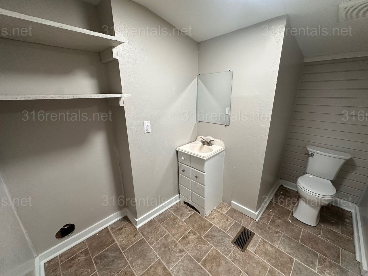 1526 S Water St - Photo 7 of 15