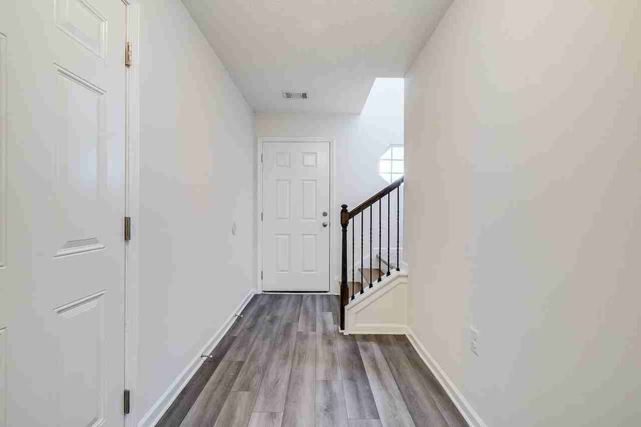 174 Barfield Way - Photo 3 of 24