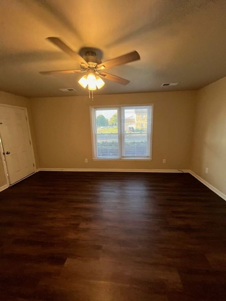 106 E Edgewood Dr - Photo 3 of 12