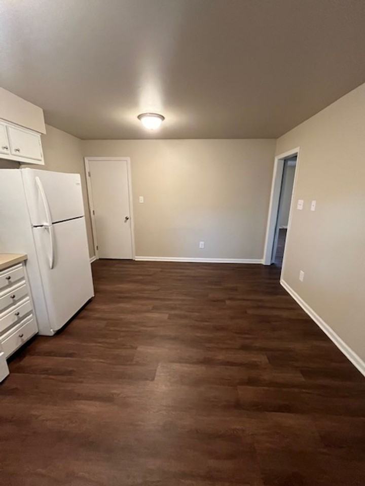 106 E Edgewood Dr - Photo 5 of 12