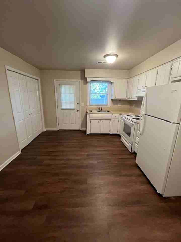 106 E Edgewood Dr - Photo 6 of 12