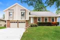 408 Ne Noeleen Ln - Photo 1 of 1