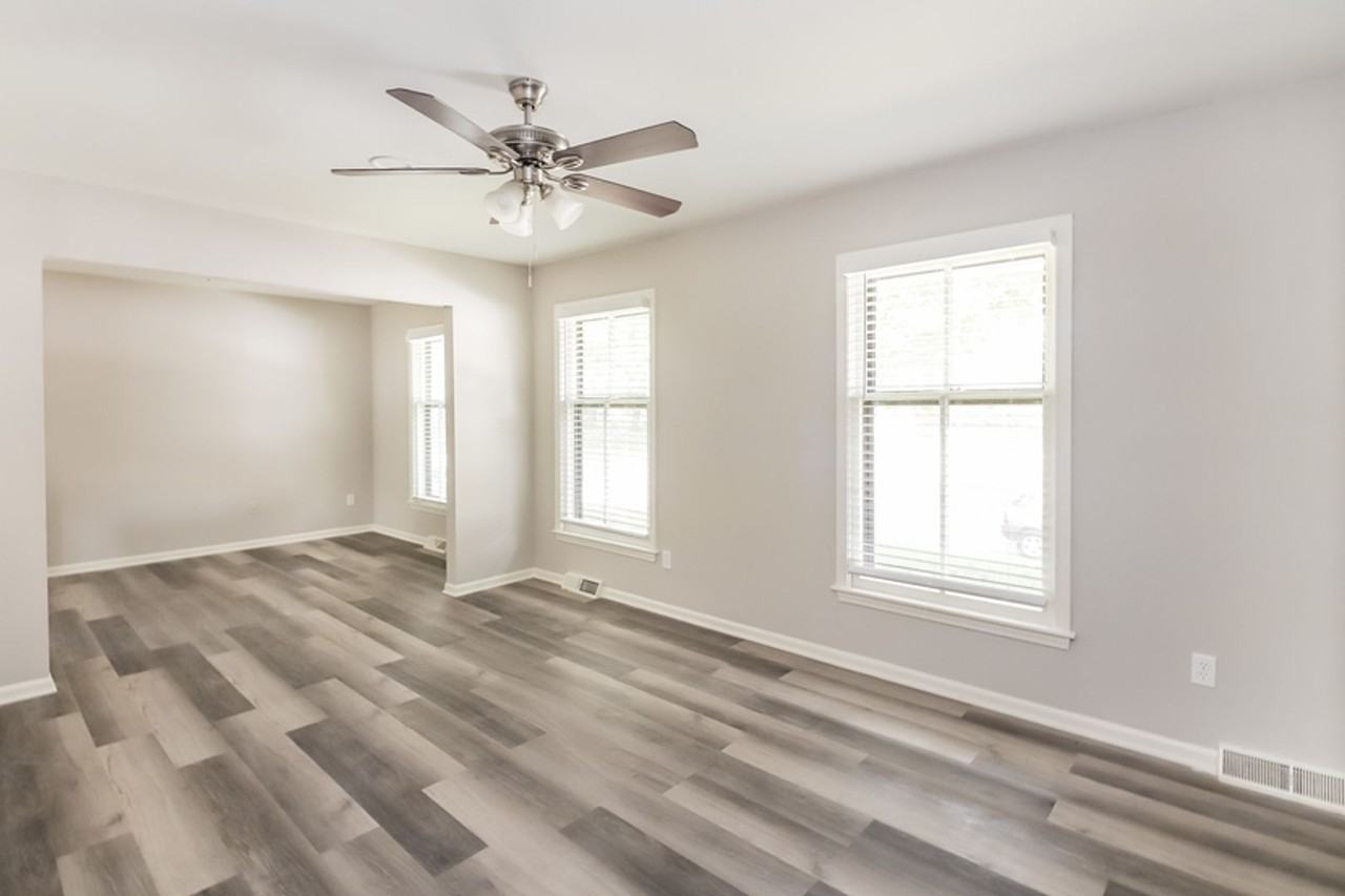 408 Ne Noeleen Ln - Photo 5 of 21