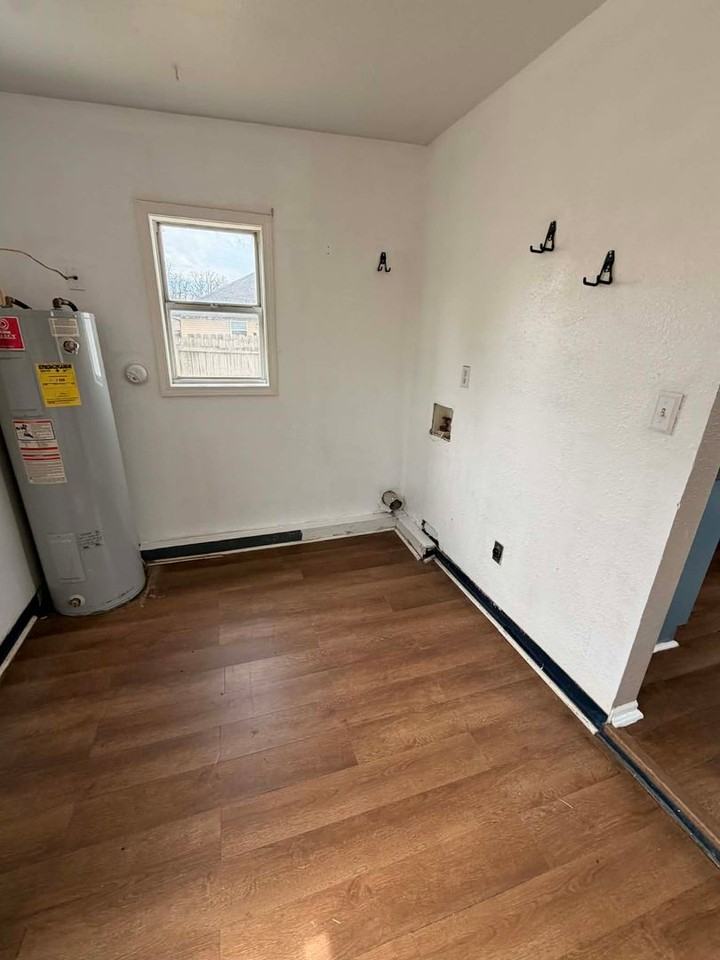 408 E 41st St - Photo 7 of 13